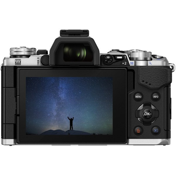 Цифрова системна камера OLYMPUS E-M5 Mark II Pancake Zoom 14-42 KIT Silver/Silver